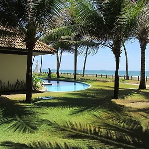 https://flat-resort-marulhos.portodegalinhashotels.com